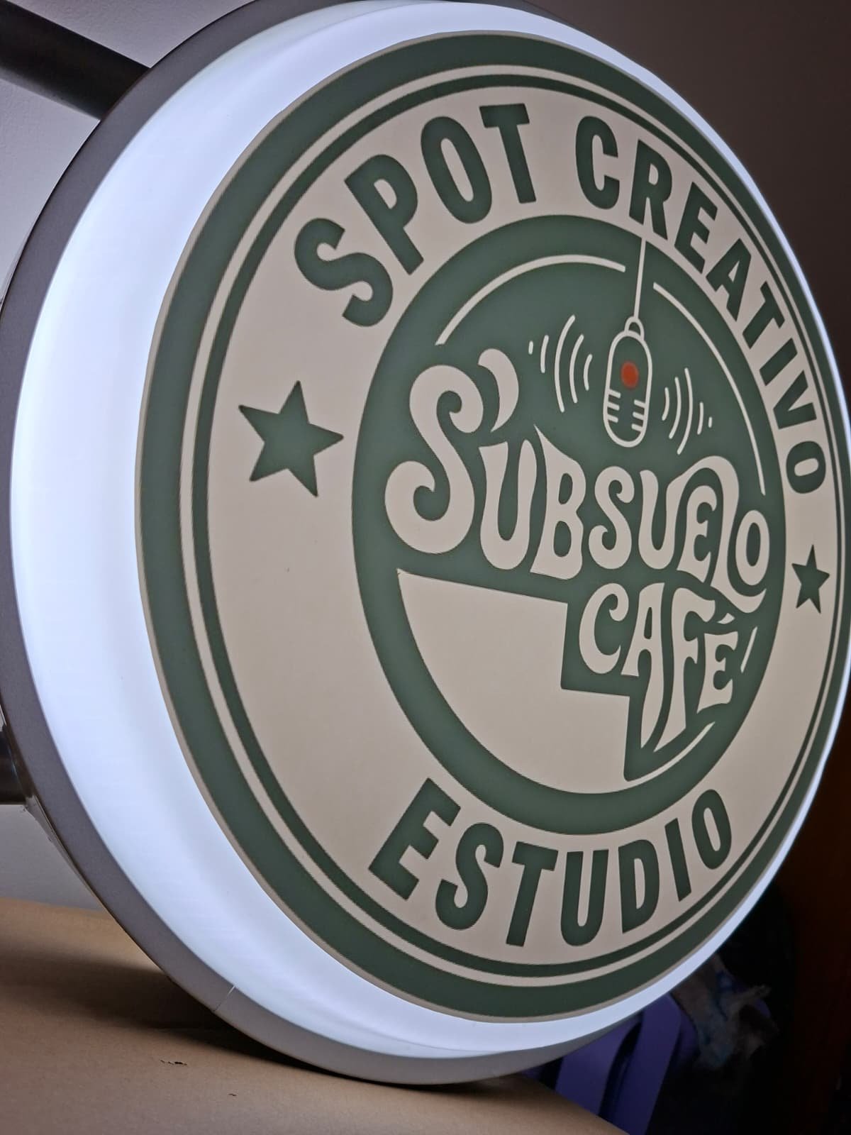 Cartel LED Circular Doble Cara 70cm Personalizado – Máxima Visibilidad - Imagen 5