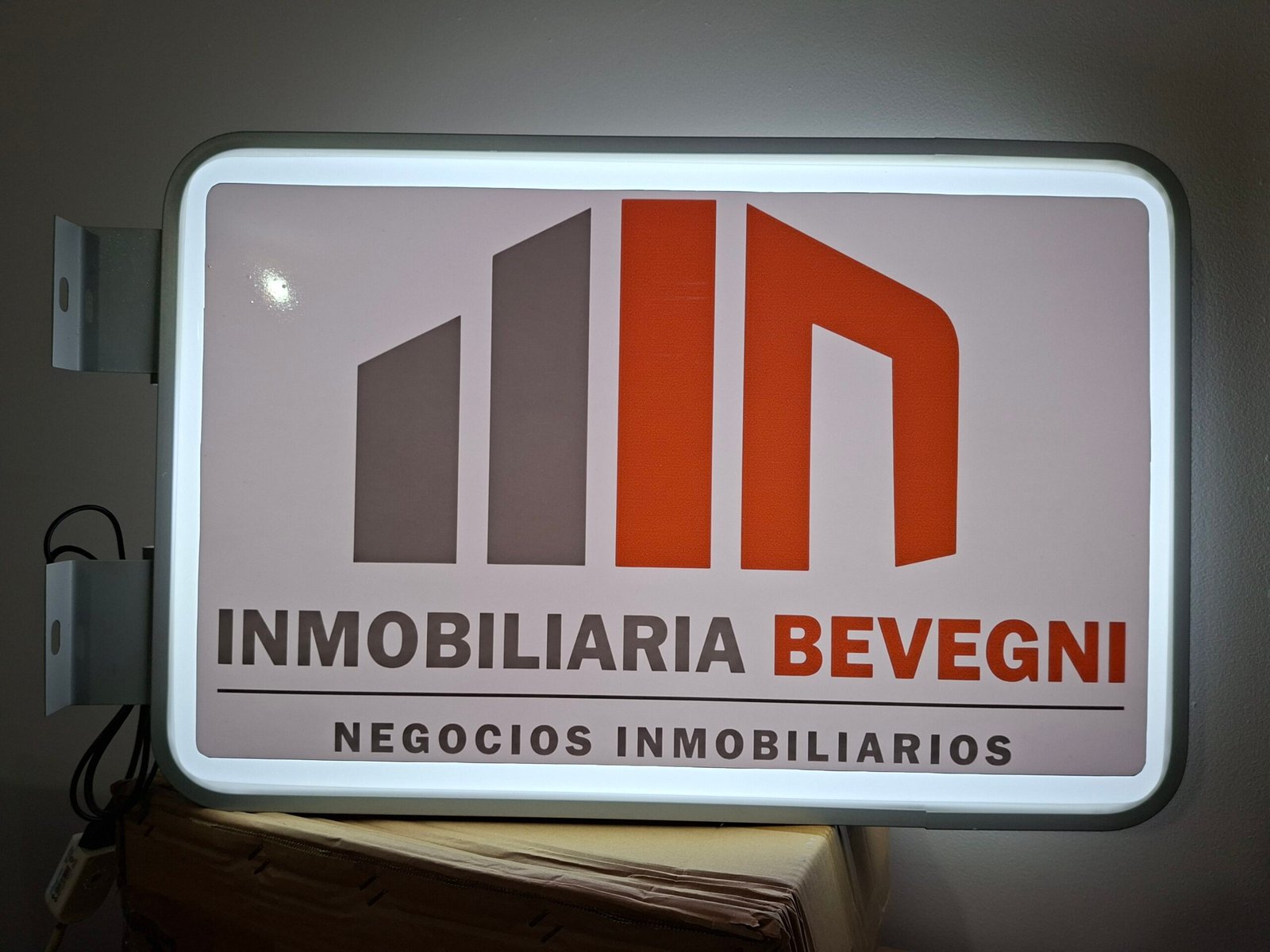 Cartel LED Rectangular Doble Cara 60x40cm Personalizado – Máxima Visibilidad - Imagen 4